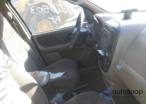 2001 Ford Escape Xlt из США, поврежденный, VIN 1FMCU04121KB91801